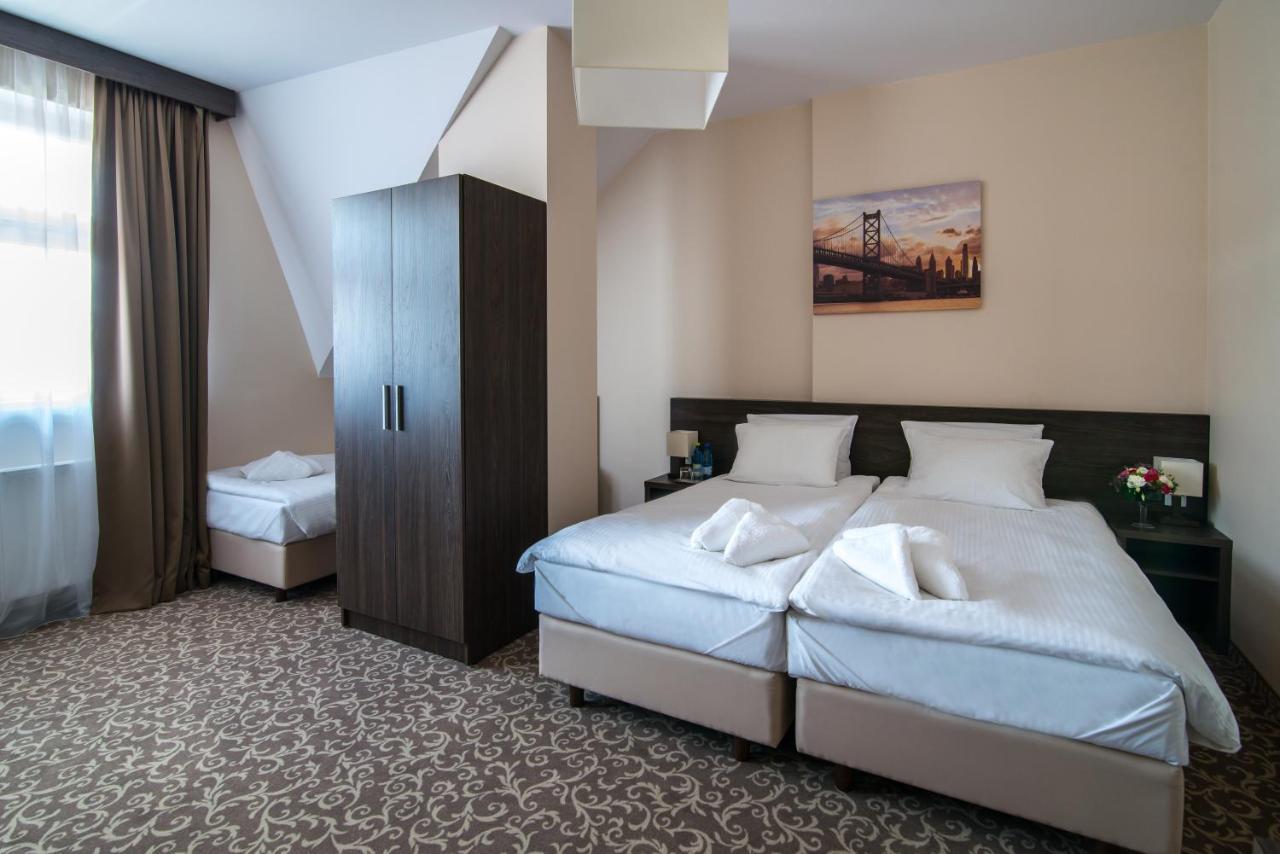 Hotel Bialy Domek Walcz Ngoại thất bức ảnh