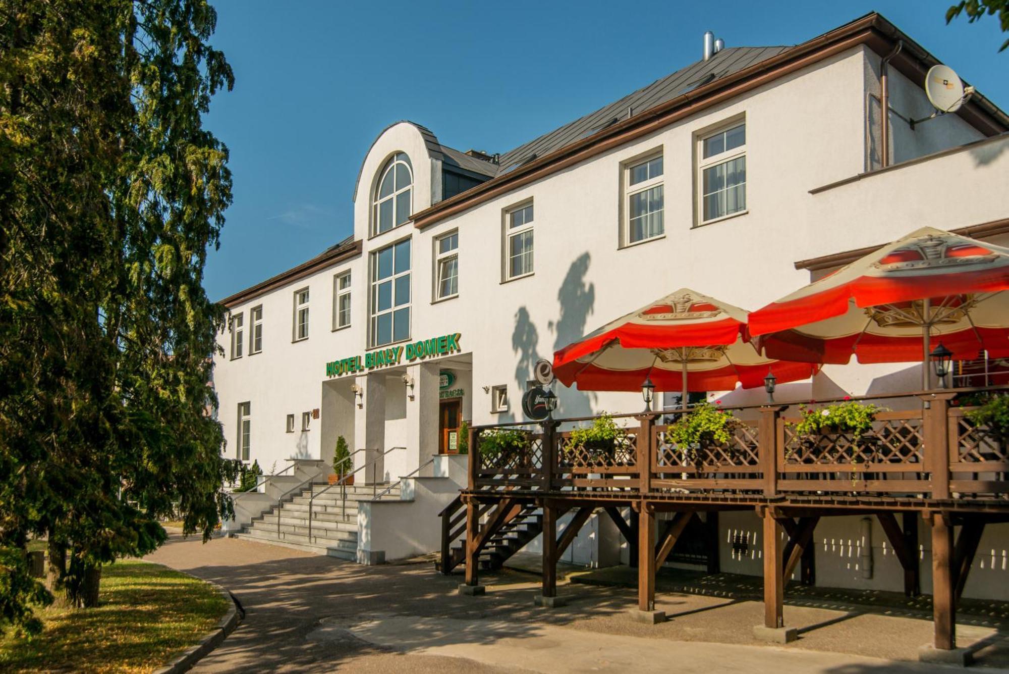 Hotel Bialy Domek Walcz Ngoại thất bức ảnh